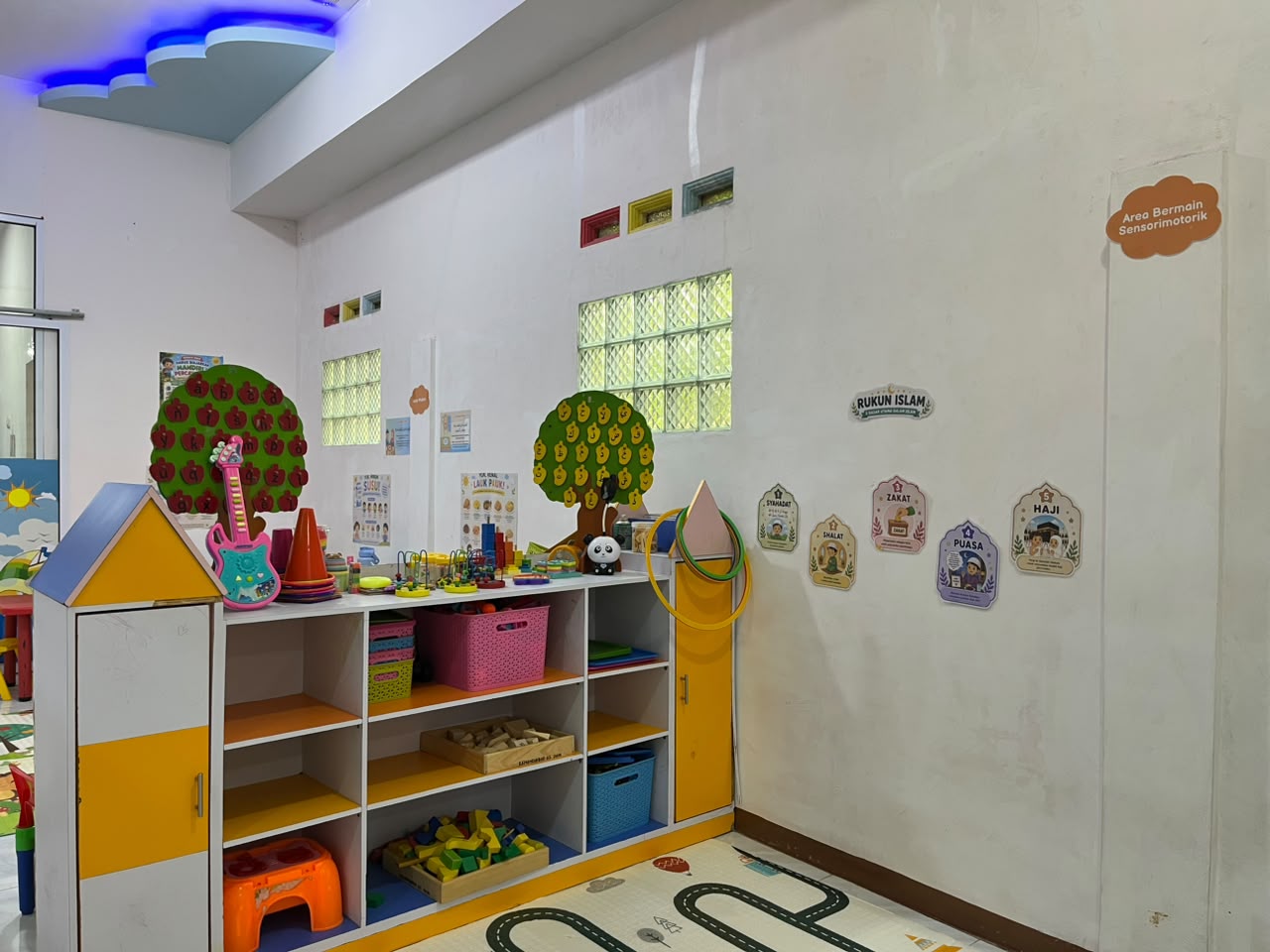 daycare area sensorimotorik