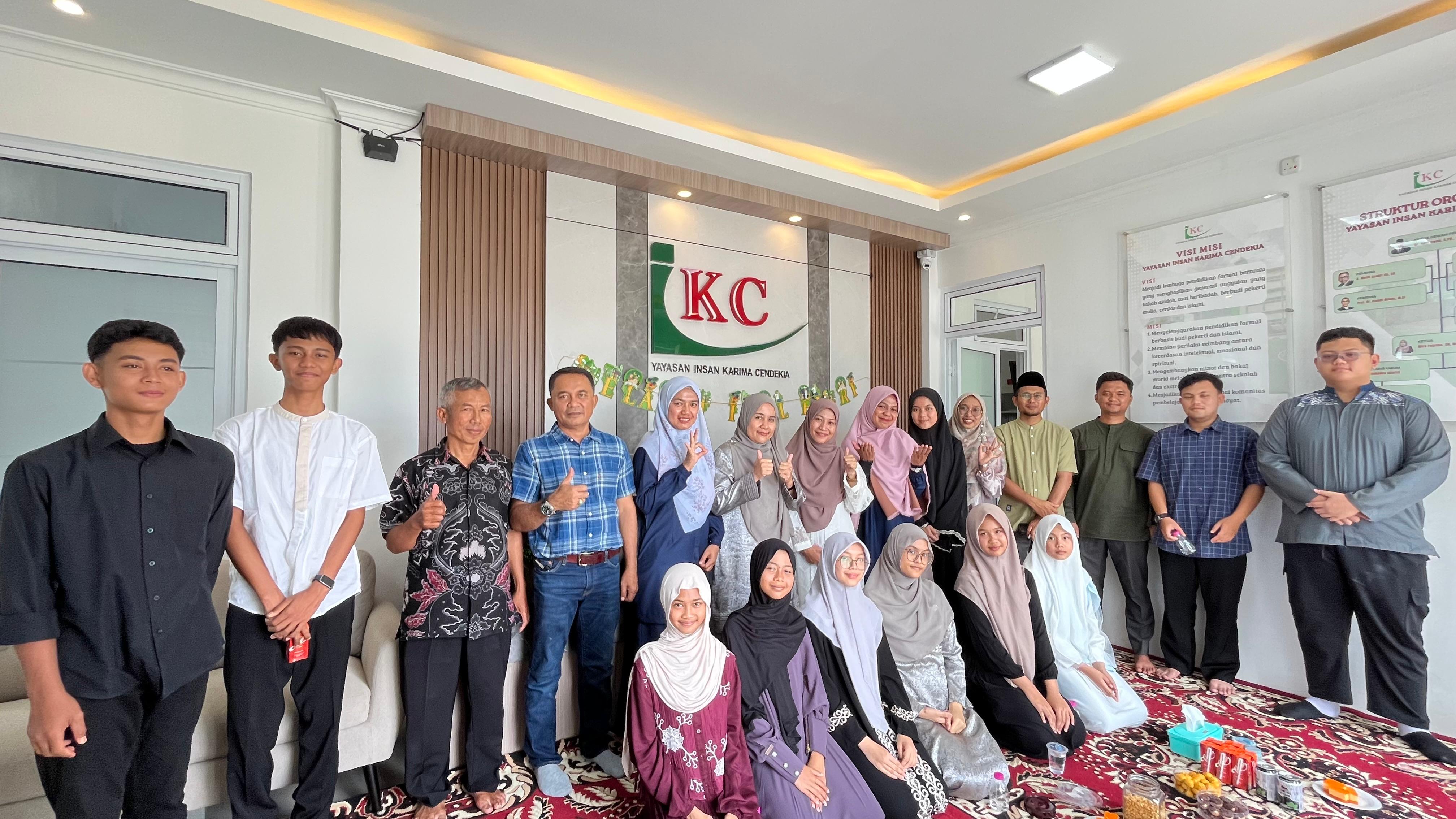 Halal Bi Halal Yayasan Insan Karima Cendekia foto 4