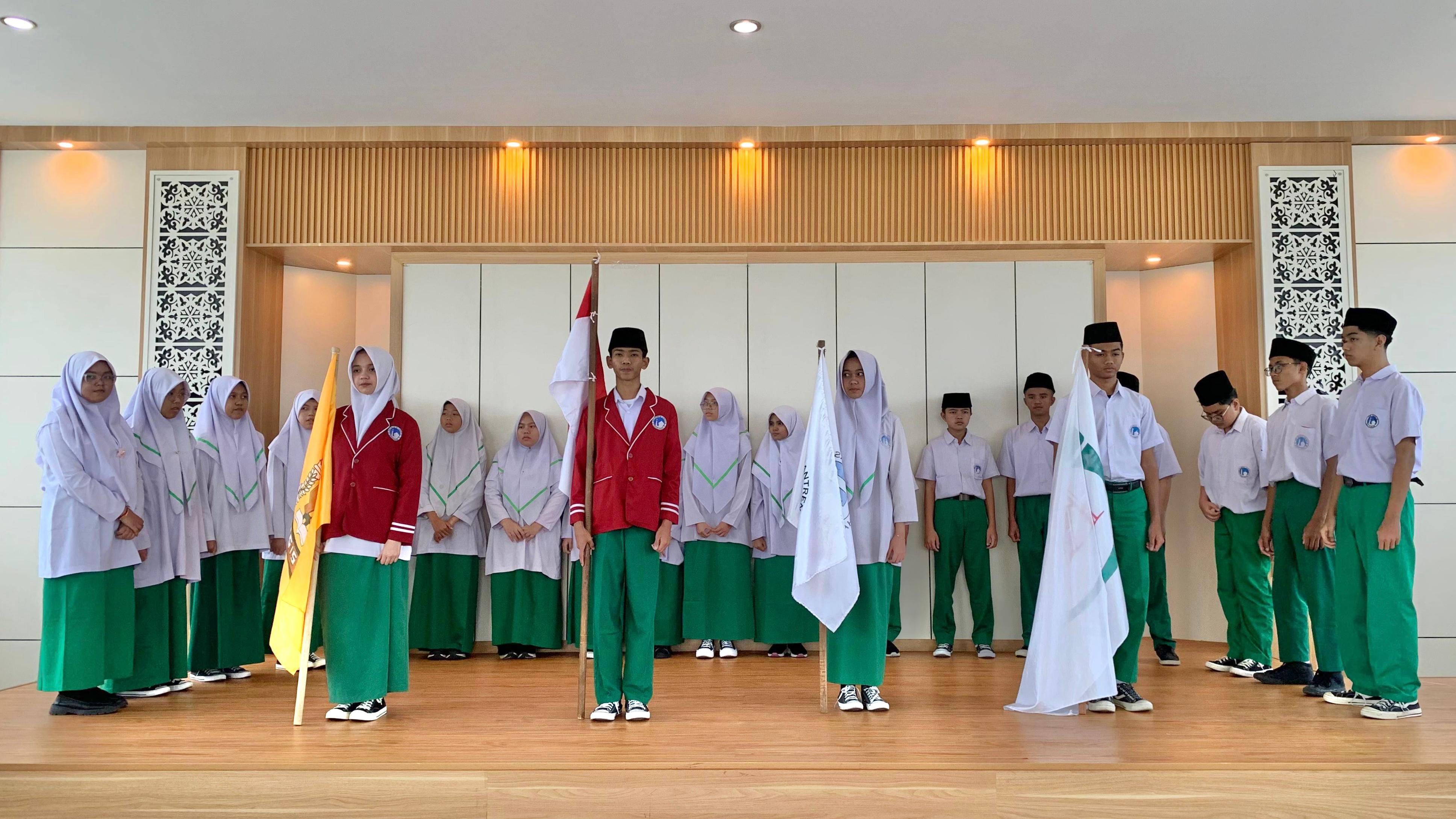 Pelantikan Kepengurusan OSIS SMPIA 39 Bukittinggi TP 2026-2027 foto 3